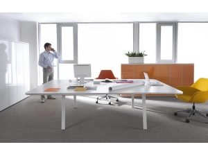 Table de réunion :: bureau bench électrifiable DM